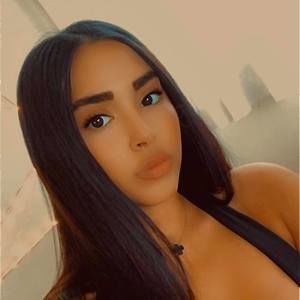 Meet your Posher, Niki